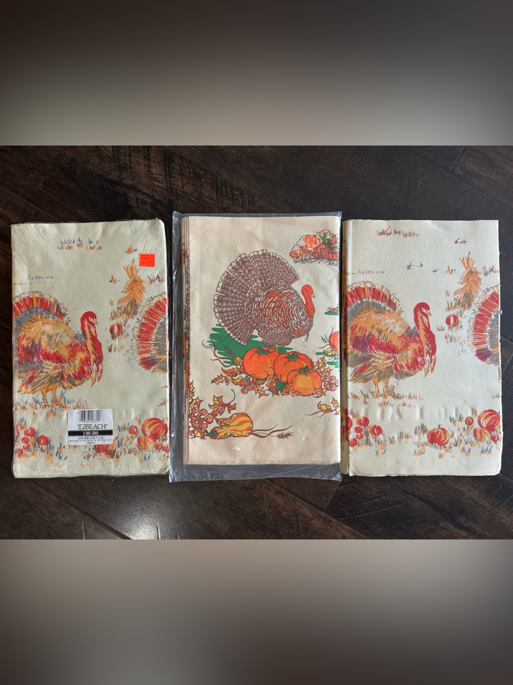 Vintage Thanksgiving paper table covers